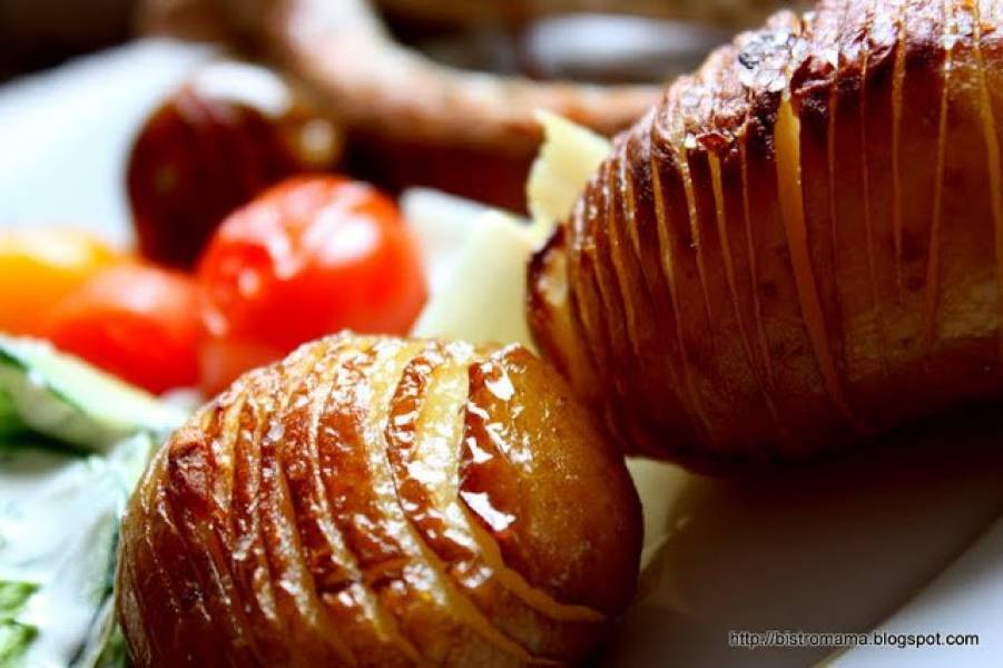 Ziemniaki Hasselback w kolorowym towarzystwie