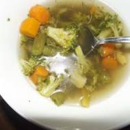 Zielona zupa warzywna