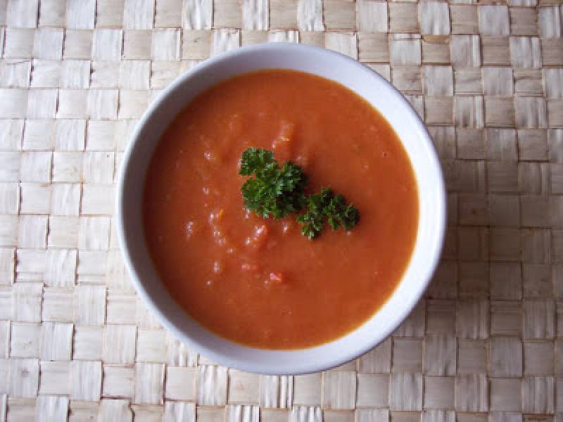 Zupa krem ze świeżych pomidorów