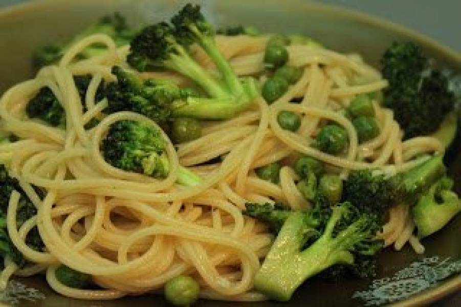 Spaghetti z zielonymi warzywami