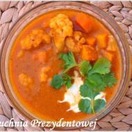 Dhal - indyjska zupa z soczewicy i pomidorów