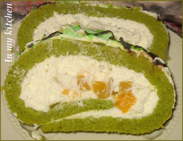 Matcha roll cake