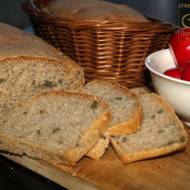 Chleb pszenno-żytni z kaparami