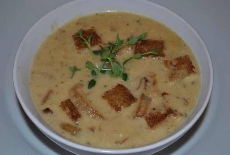 Zupa cebulowo-serowa w swoim wykwintnym smaku