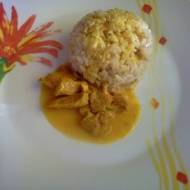 Dietetyczny kurczak w curry z brązowym ryżem