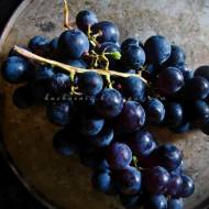 Vendemmiamo. Wrześniowy wernisaż, winobranie i concord grapes zatrzymane w lodach.