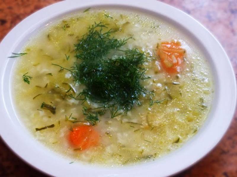 Zupa  ogórkowa  z ryżem