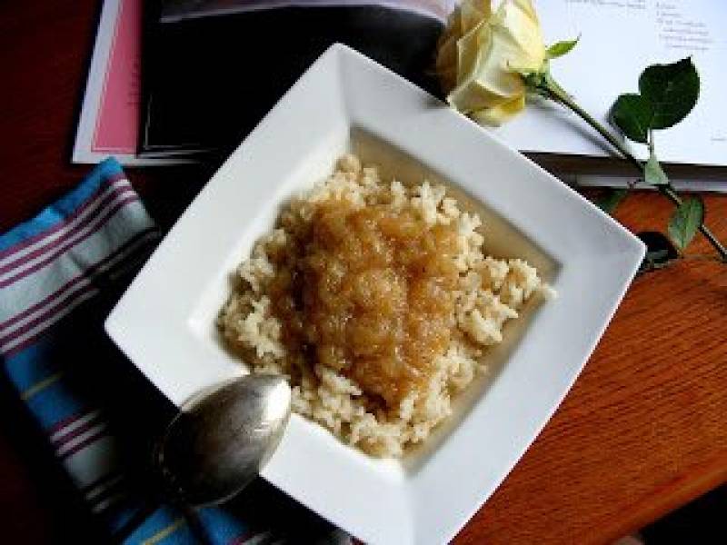 Pudding ryżowy z gruszkami.