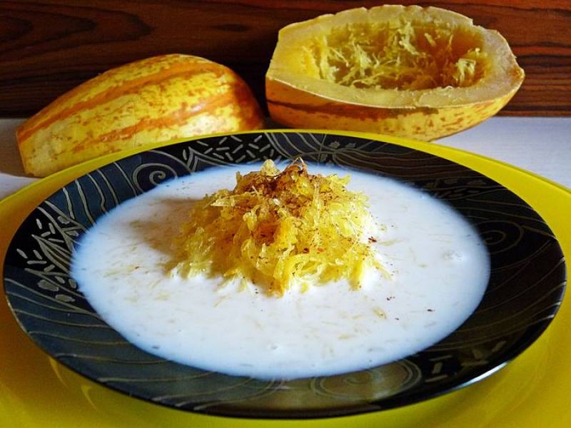 Zupa mleczno-kokosowa z makaronem dyniowym