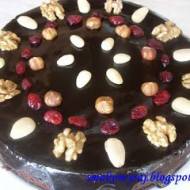Brownies, czyli tort czekoladowy pięknej Magdaleny, z orzechami i migdałami, bez mąki