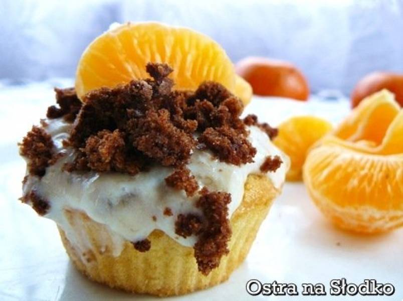 Muffinki z kremem pomarańczowym i mandarynkami