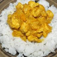 Kurczak curry z ryżem