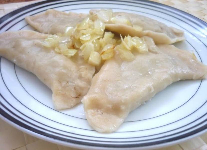 Pierogi z kapustą i  grzybami