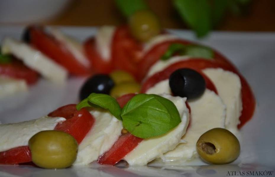Sałatka Caprese czyli mozzarella z pomidorem