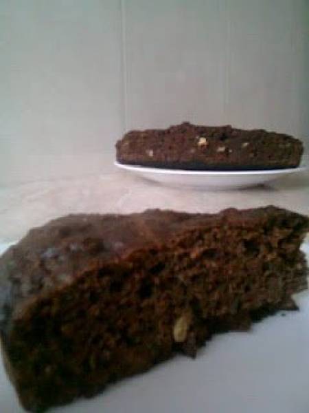 Ciasto czekoladowe typu brownie  z orzechami
