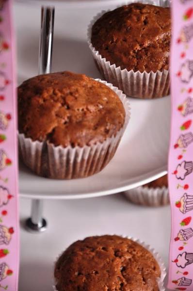 Gryczane muffinki z suszonymi porzeczkami