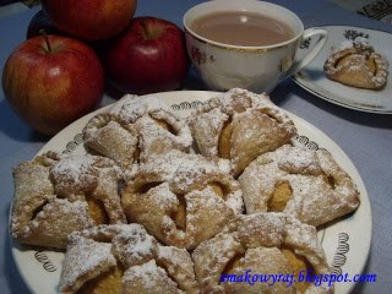 Biret, czyli kruche ciasteczka – koperty z jabłkami