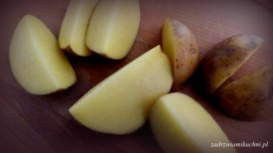 Ziemniaki pieczone w przyprawach – niemal jak z ogniska
