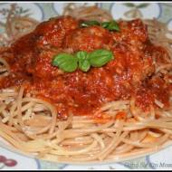 Spaghetti bolognese z klopsikami