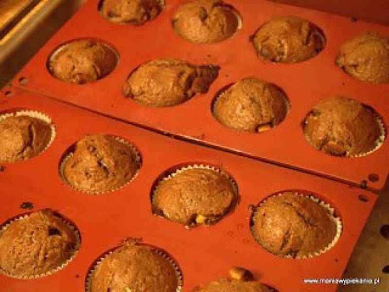Muffinki czekoladowe z białą czekoladą