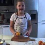C - Amelka w kuchni - coś do chleba - FILMIK