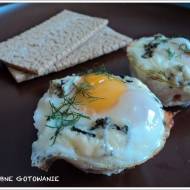 Jajka w foremkach - pomysł na śniadanie