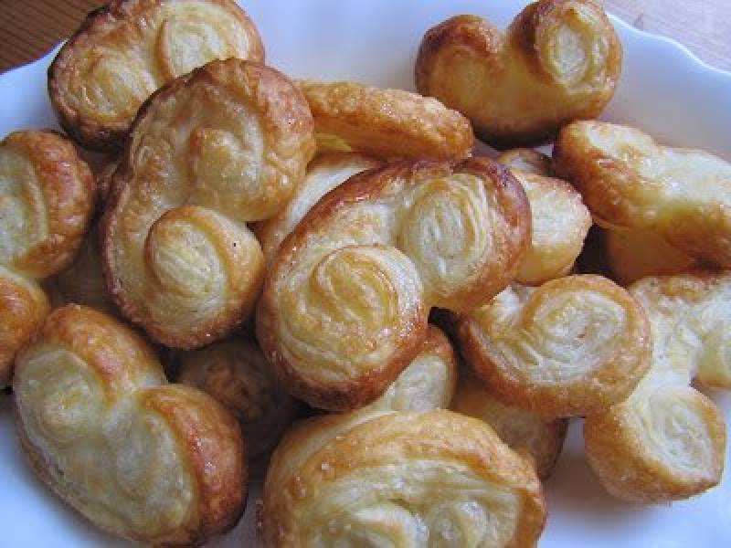 Palmiers - mini ślimaki z ciasta francuskiego