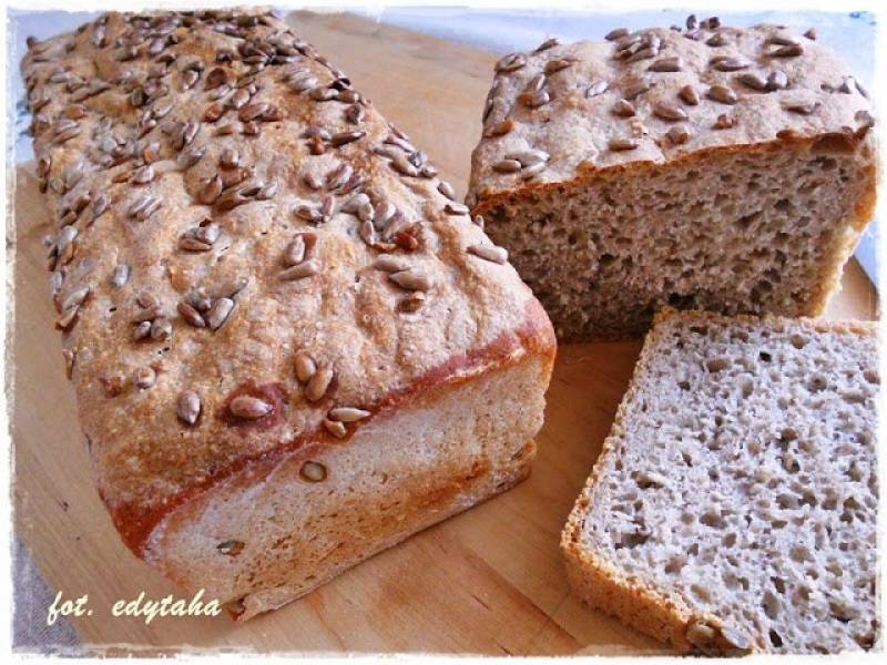 Chleb pszenno żytnio owsiany na zakwasie