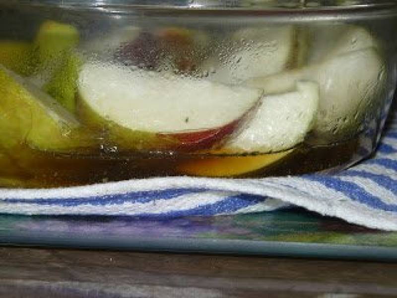 Półwytrawny sos jabłkowo - borówkowy do pieczonych polędwiczek, czyli wspomnień o jedzeniu ciąg dalszy