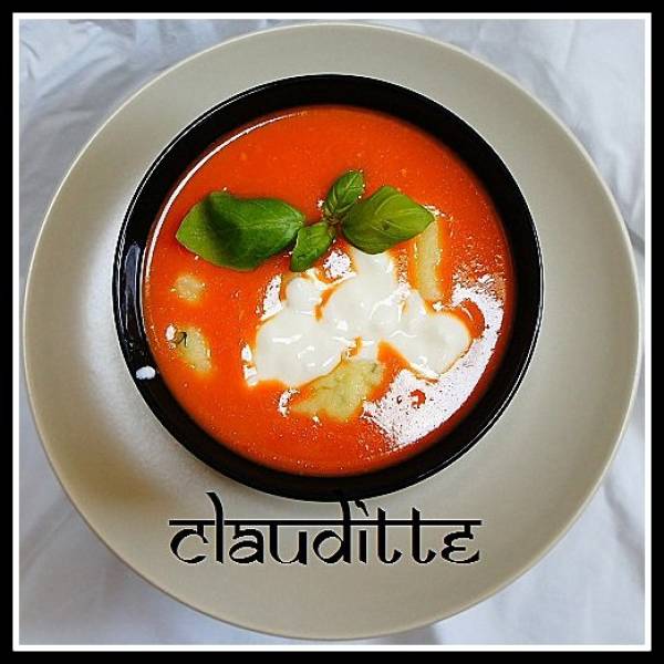 Zupa Krem Pomidorowa z Bazyliowymi Kopytkami