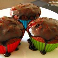 Muffinki czekoladowe z orzechami i żurawiną