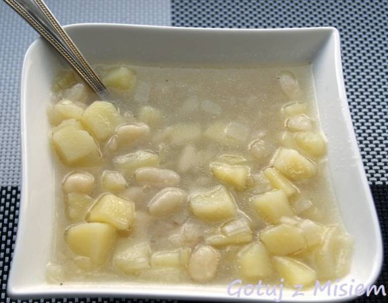 Zupa dziadowa, czyli kartoflanka z zacierkami