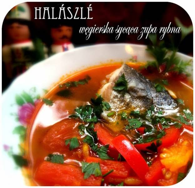 Węgierska zupa rybna - Halászlé