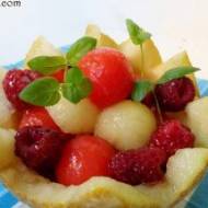 Sałatka owocowa z melonem, arbuzem i malinami