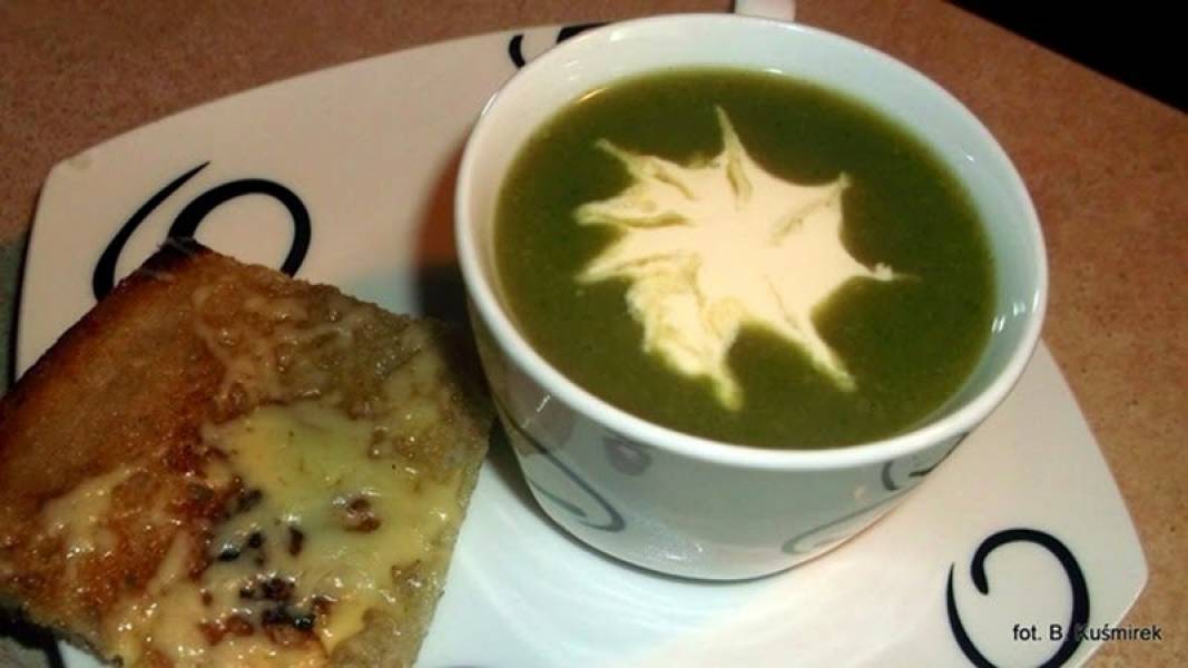 Zupa-krem z zielonego groszku i sałaty