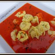 POMIDORÓWKA ZE ŚWIEŻYCH POMIDORÓW Z TORTELLINI