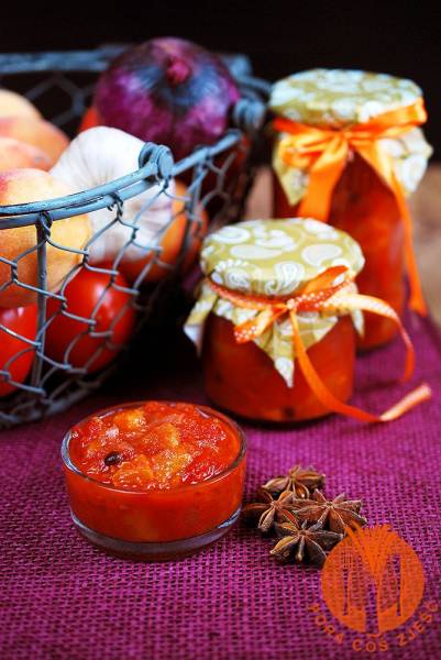Chutney pomidorowo-brzoskwiniowy