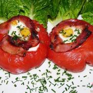 Jajka zapiekane w pomidorach