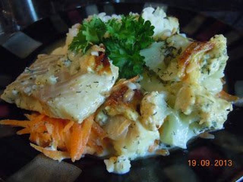 Ryba w sosie smietanowo -serowo- koperkowym z warzywami