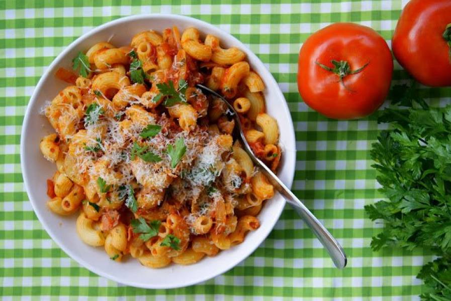 Chifferi all'amatriciana