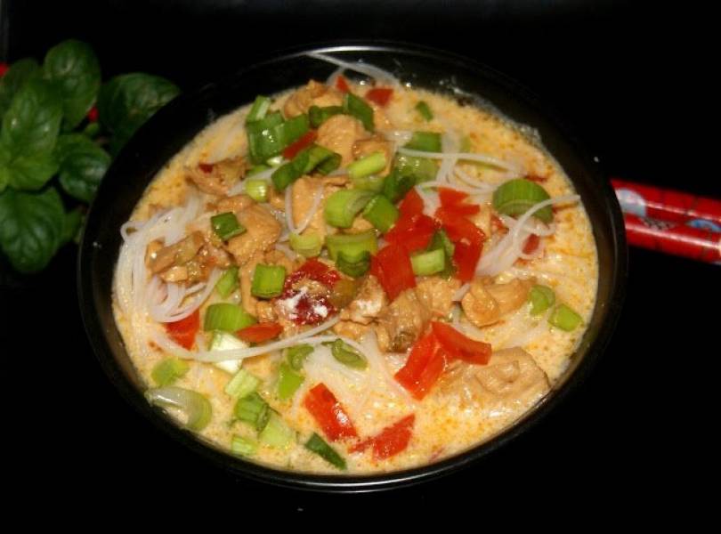 Tajska zupa tom kha gai domowym sposobem