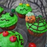 Cupcakes potrójnie kokosowe ala pinacolada na Halloween