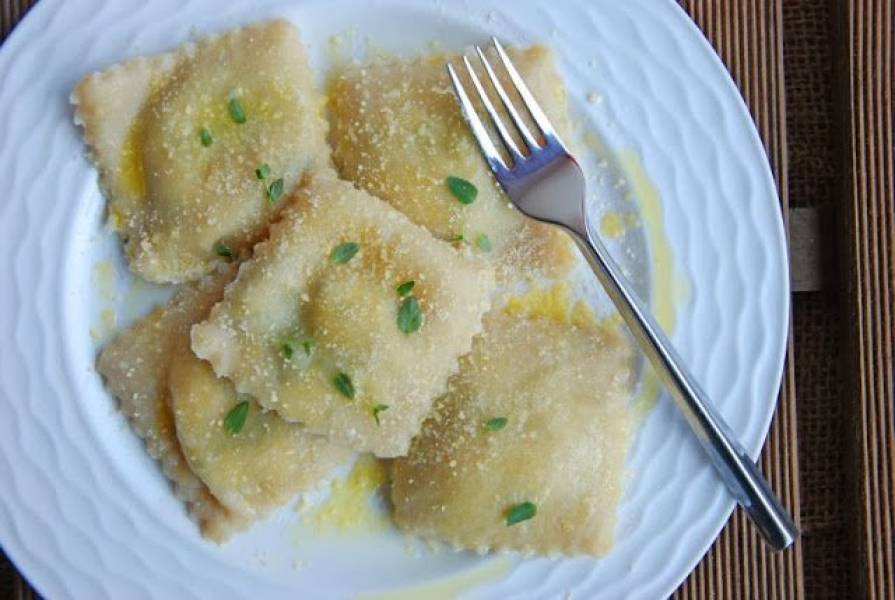 Ravioli ze szpinakiem i ricottą