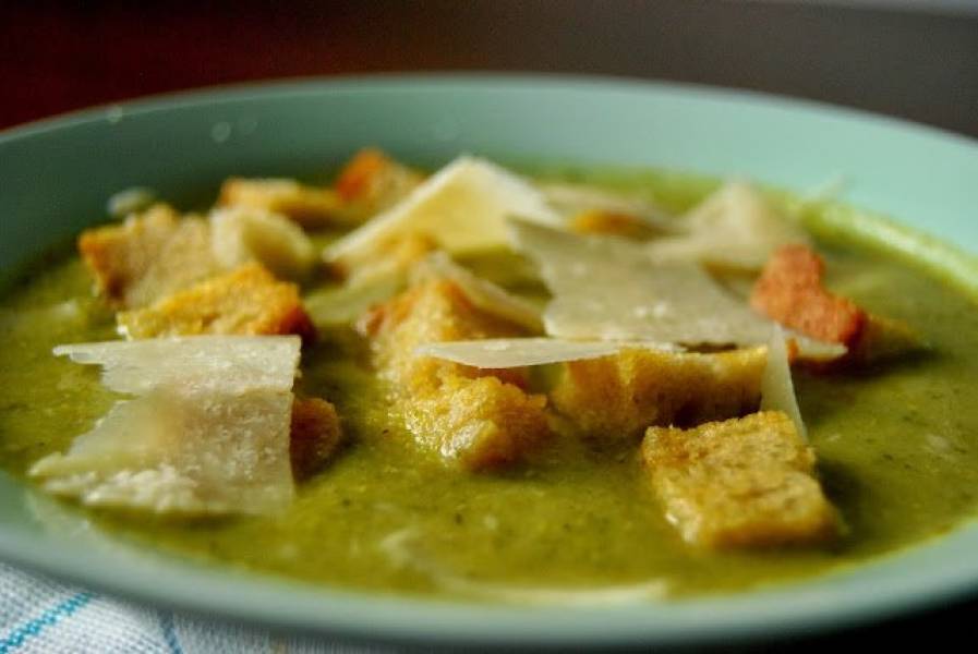 Szybka zupa krem z brokułów