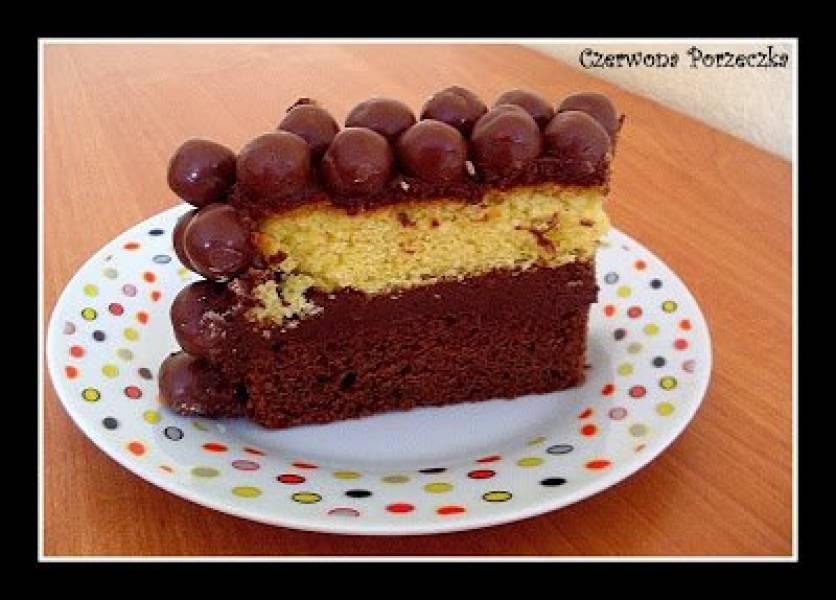 Tort czekoladowo- czekoladowy ;)