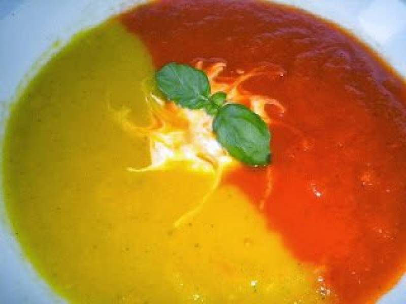 Dwukolorowa zupa krem z papryki