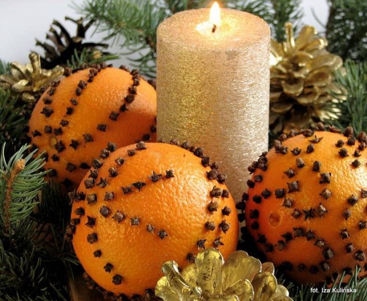 Pomarańcze i goździki czyli pachnąca dekoracja świąteczna