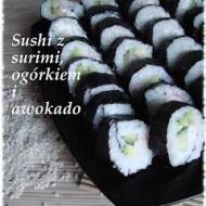 Sushi z surimi, ogórkiem i awokado