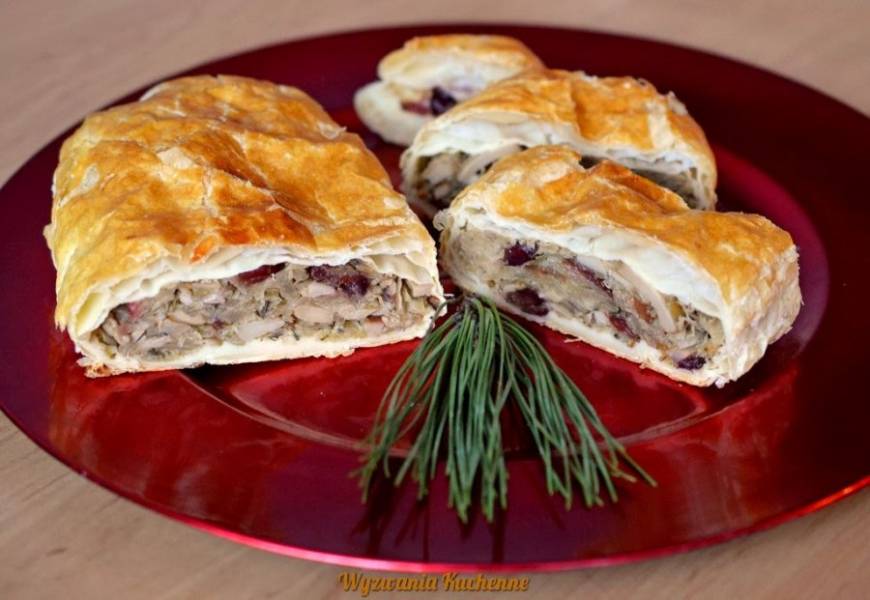 Strudel z kapustą i grzybami