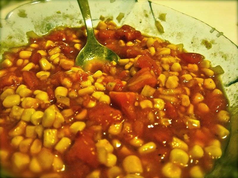 Salsa pomidorowa z kukurydzą